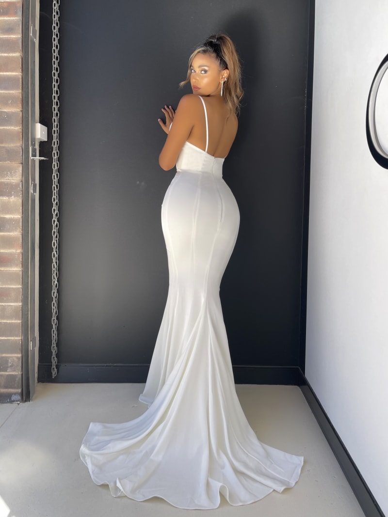 Aimée — robe longue sirène bustier perles strass traîne