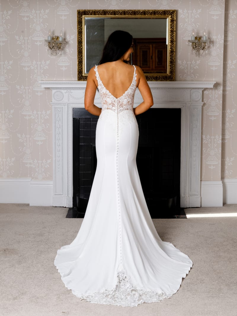 Viki - robe sirène bustier dentelle décolleté dos
