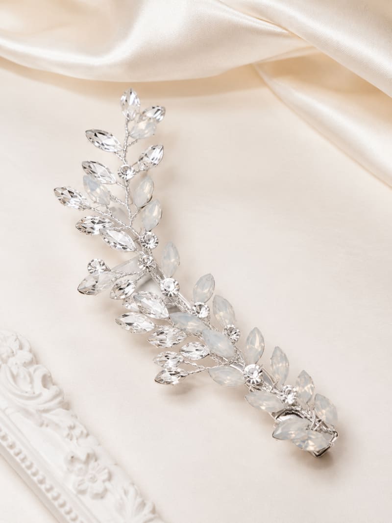 Barrette de coiffure mariage argentée à strass et feuilles