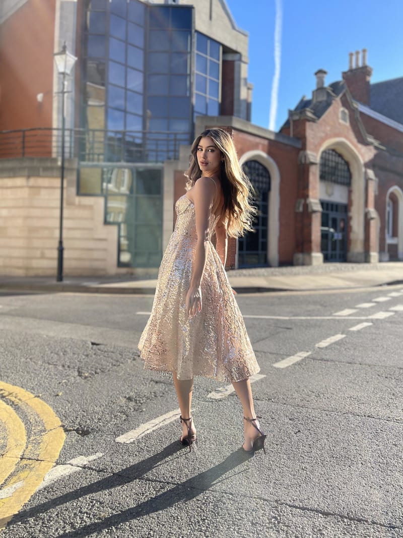 Lise — robe courte bustier sequins rose doré