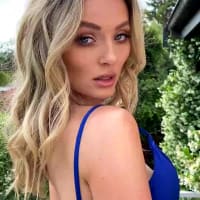 Elliana — robe longue fourreau décolleté V dos échancré