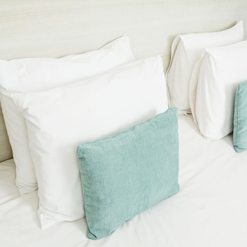 Almohadas hoteleras