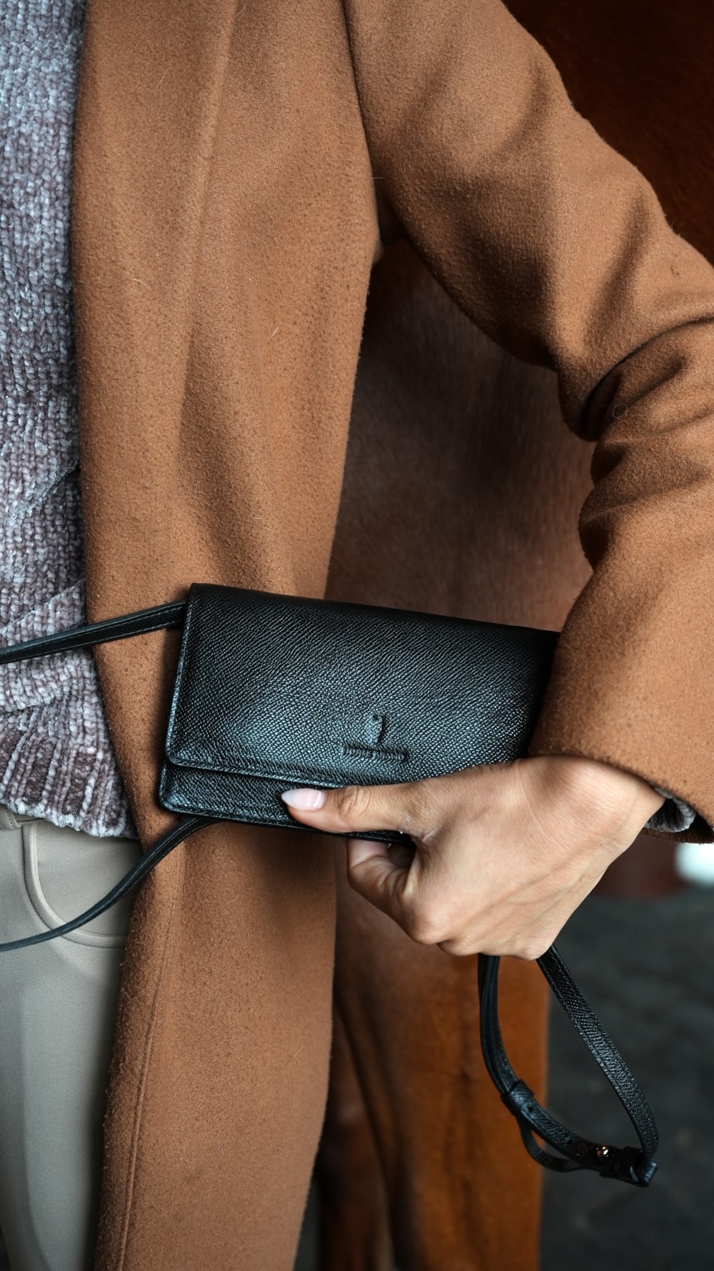 Accesorios con estilo — cuero y latón