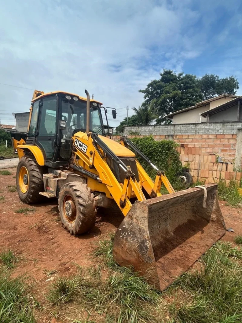 Foto de JCB 3CX 2023 - Usada à venda Belo Horizonte MG | Tião Máquinas
