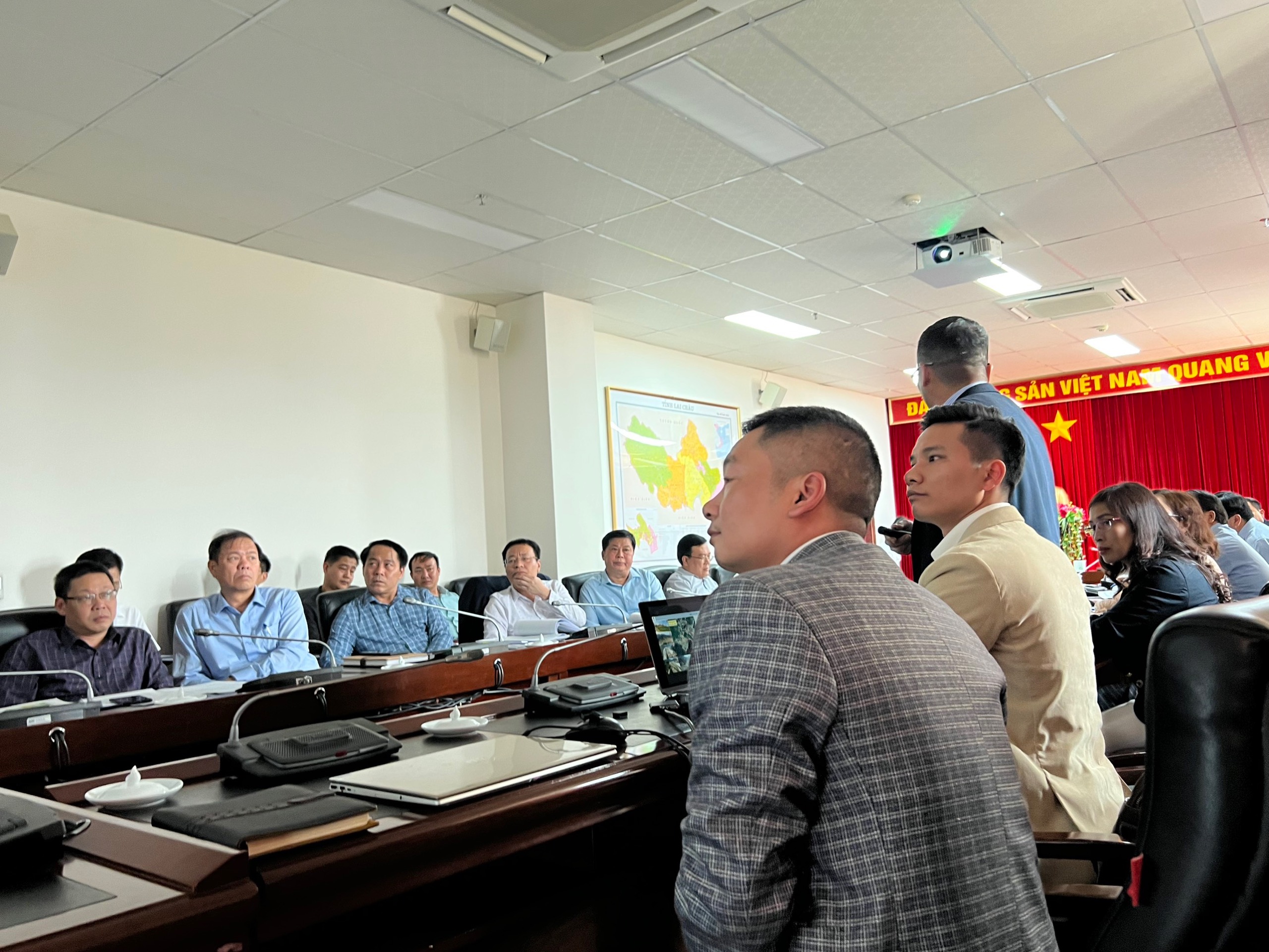 nhà sáng lập HALOBIZ