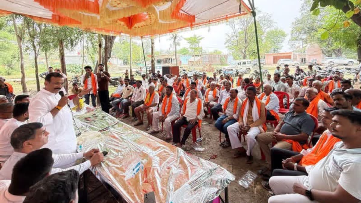 कार्यक्रम में वरिष्ठजनों को किया सम्मानित 