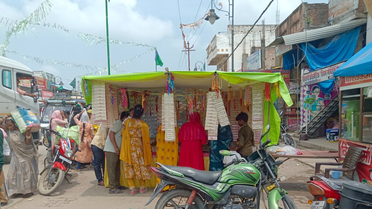 इटवा-खुनियांव में रक्षाबंधन की रौनक बढ़ी
