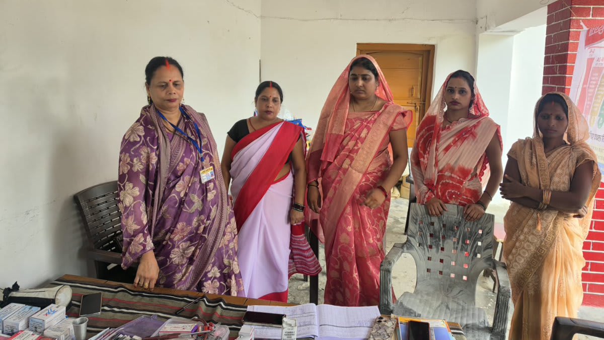 355 बच्चों और 98 गर्भवती महिलाओं को लगी वैक्सीन, अधिकारियों ने लिया व्यवस्थाओं का जायजा