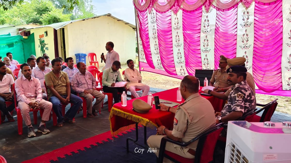 पुलिस, SSB और ग्राम सुरक्षा समिति एकजुट; संदिग्ध गतिविधियों की तुरंत सूचना देने के निर्देश