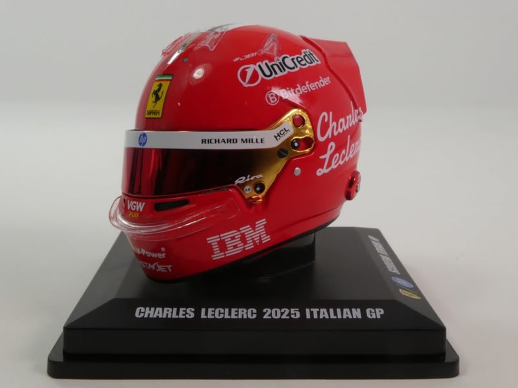  Casco Charles Leclerc Ferrari F1 2025 GP Italia LOOKSMART FERRARI scala 1-5