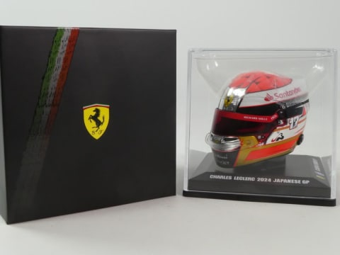 Casco Charles Leclerc 2024 GP Giappone Ferrari Official F1 LOOKSMART