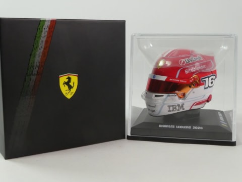 CASCO Formula 1 Charles Leclerc 2026 Scuderia Ferrari con teca e box LOOKSMART