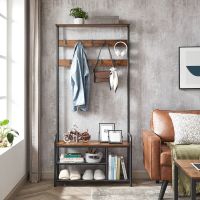 Porte-Manteaux à Chaussures Industriel Rustique dans une entrée