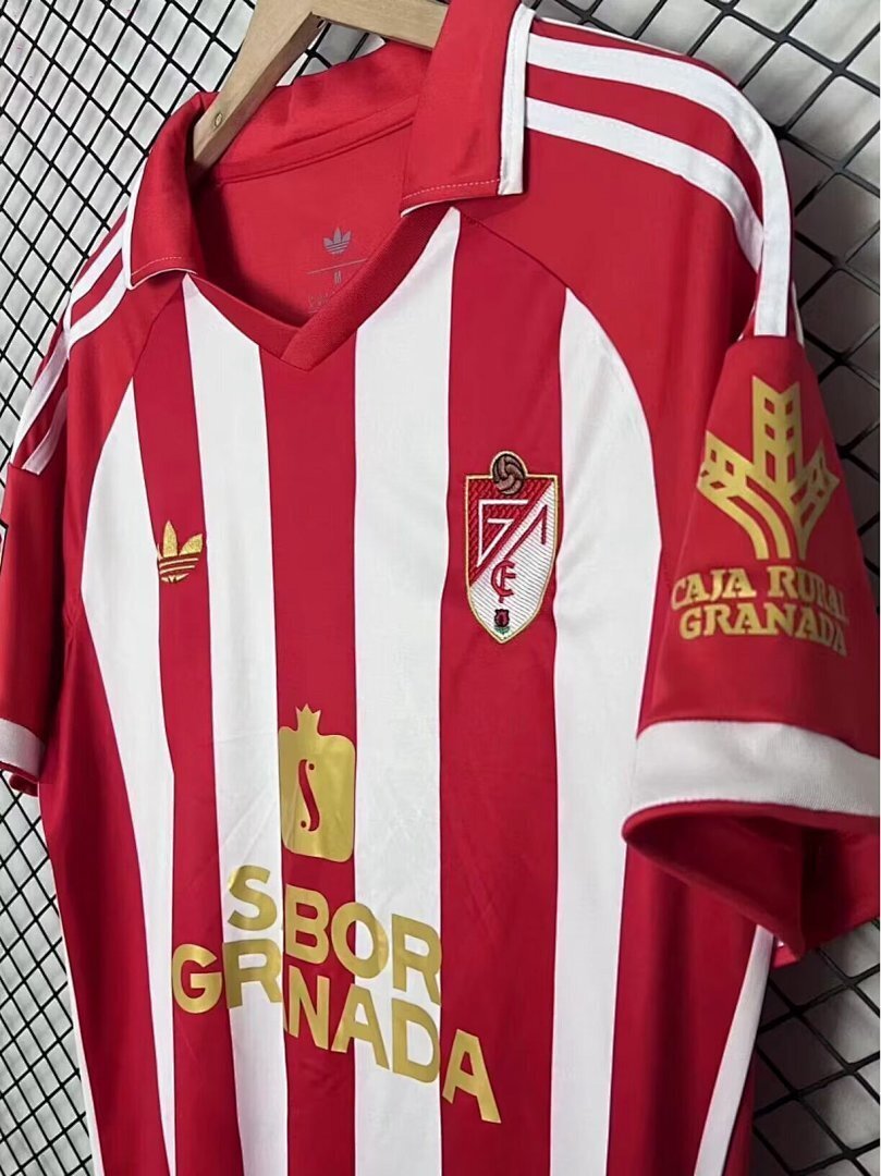 Granada CF Retro 2026 miniatura 2