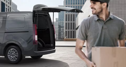 STARIA Cargo - vista 4