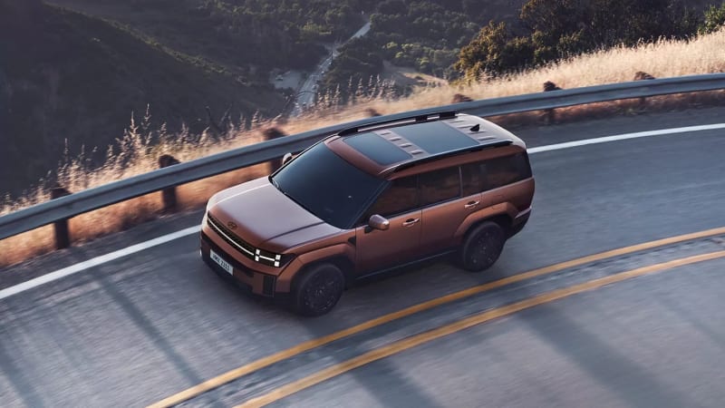 SANTA FE Hybrid: SUV híbrido de 7 asientos — Open for more