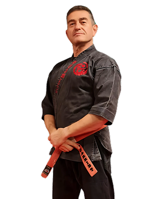 Foto en primer plano del profesional Gonzalo Reyes miembro del dojo OKAMI