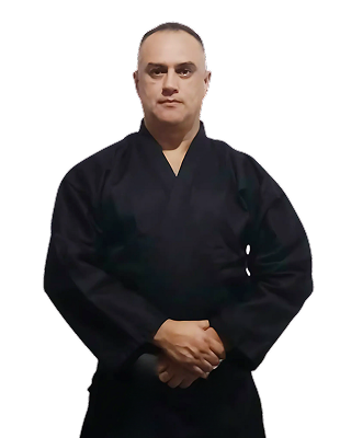 Foto en primer plano del profesional Carlos Silva miembro del dojo OKAMI