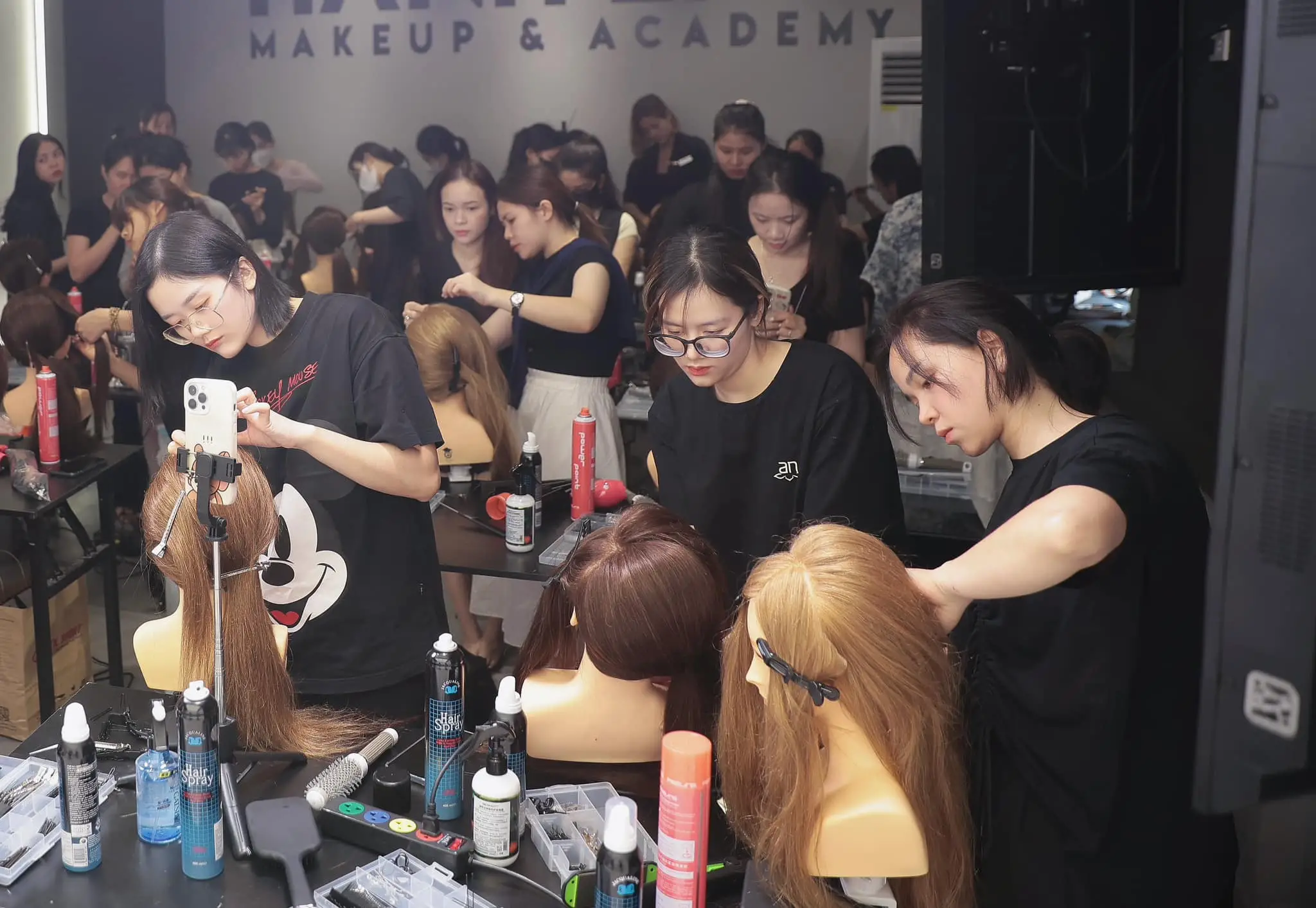 huong dan do makeup co ban cho nguoi moi bat dau 6868edc92a5fd 6868edc9eaeb8