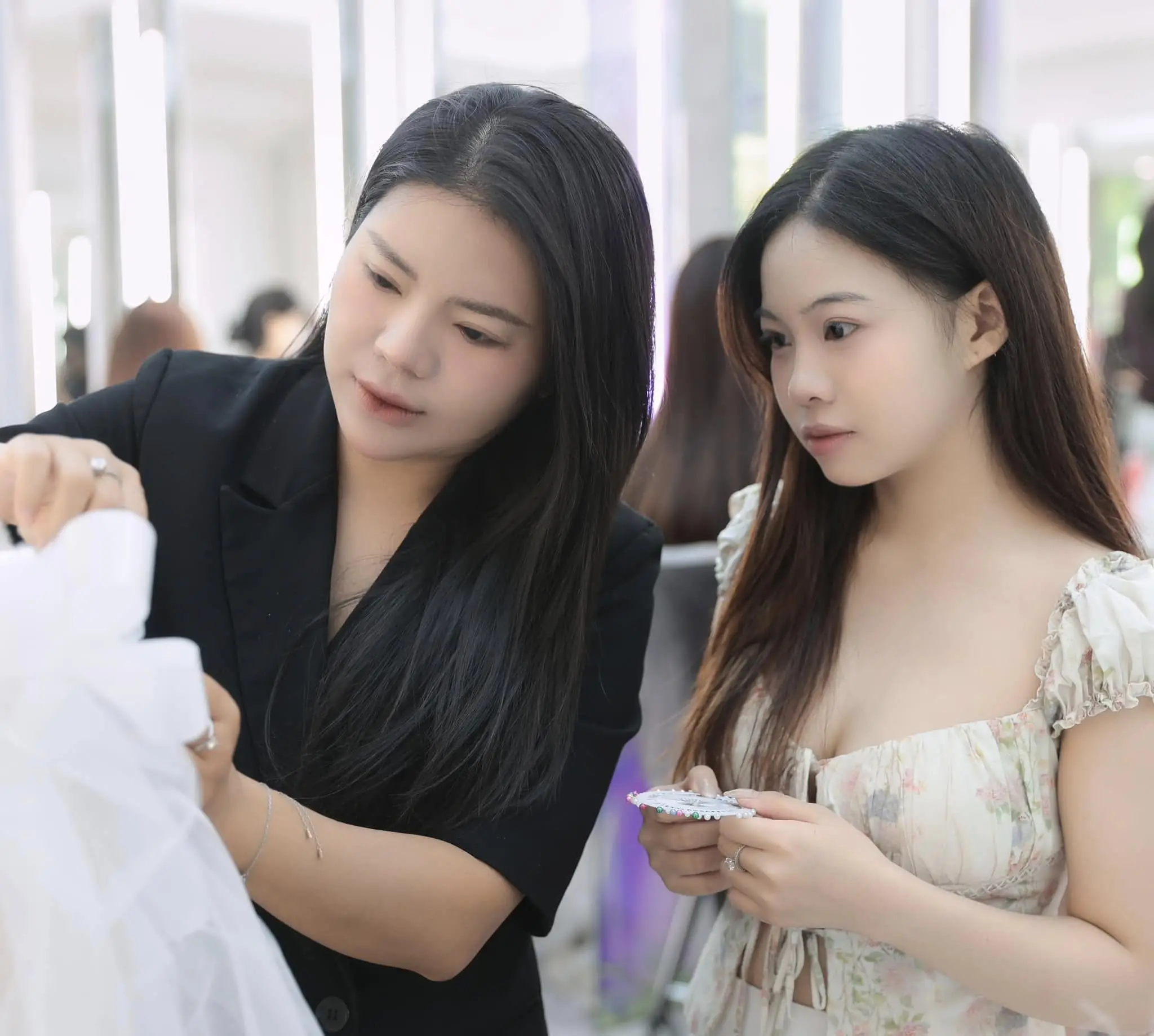 tim kiem xu huong trang diem tu hanh lam makeup 6908a85f1274b 6908a8600f398