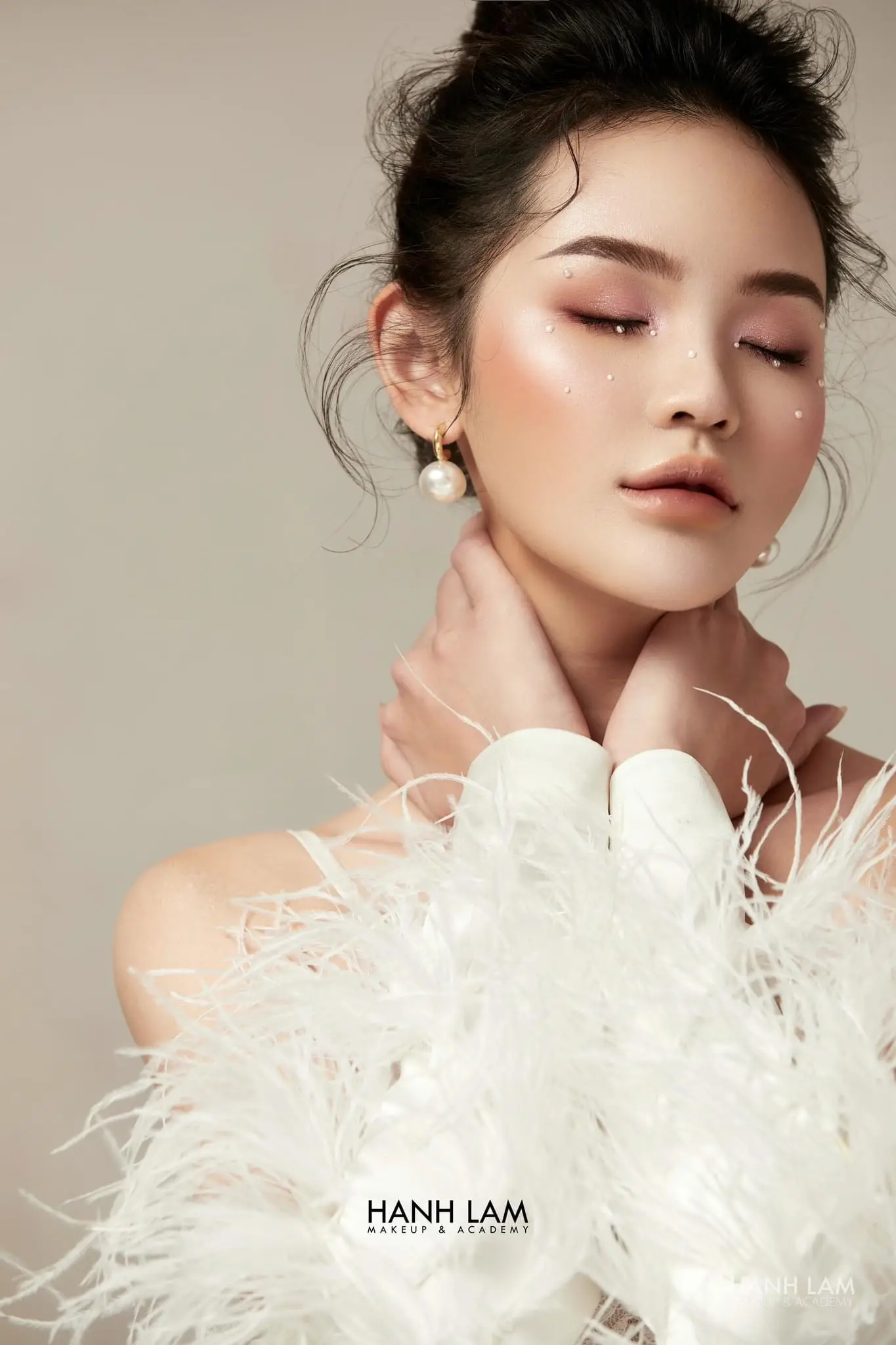 chia se nhung dia diem chup anh cuoi dep o ha noi cho co dau 6934318812a68 69343188acd85
