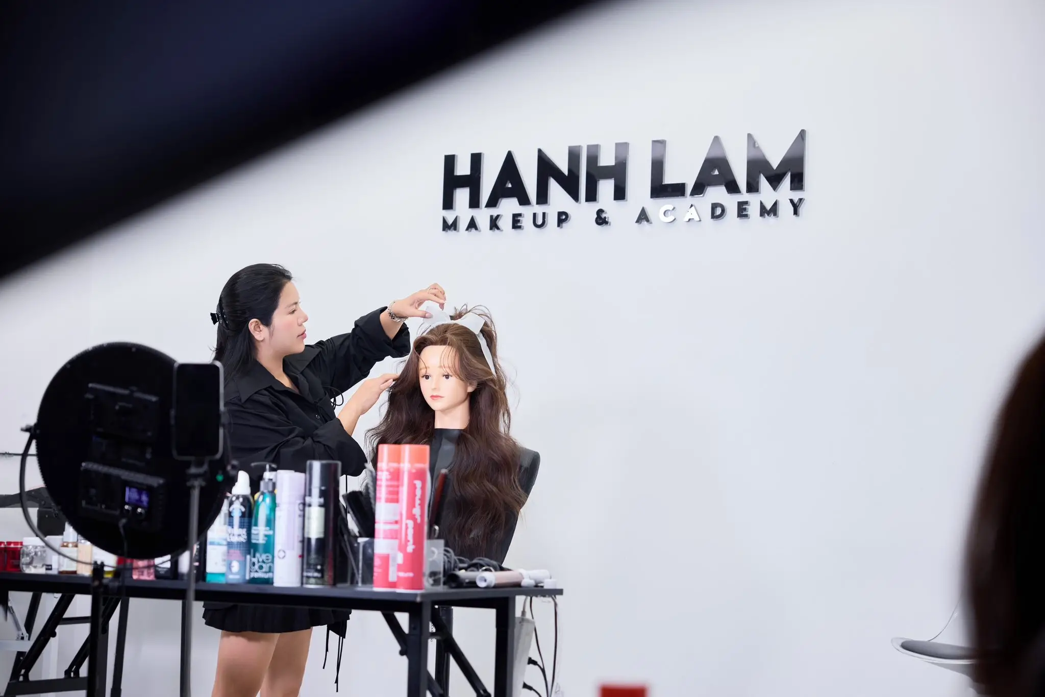 nang cao ky nang hoc makeup qua video huong dan chi tiet 69df537b6f50f 69df537c0a17e