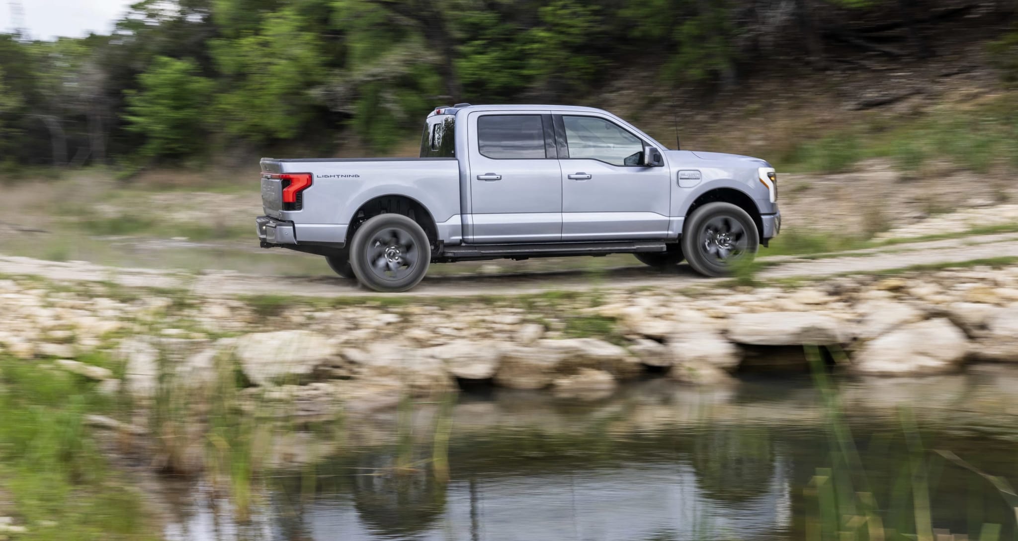 فورد F150 لايتنينج ستاندرد رينج 1