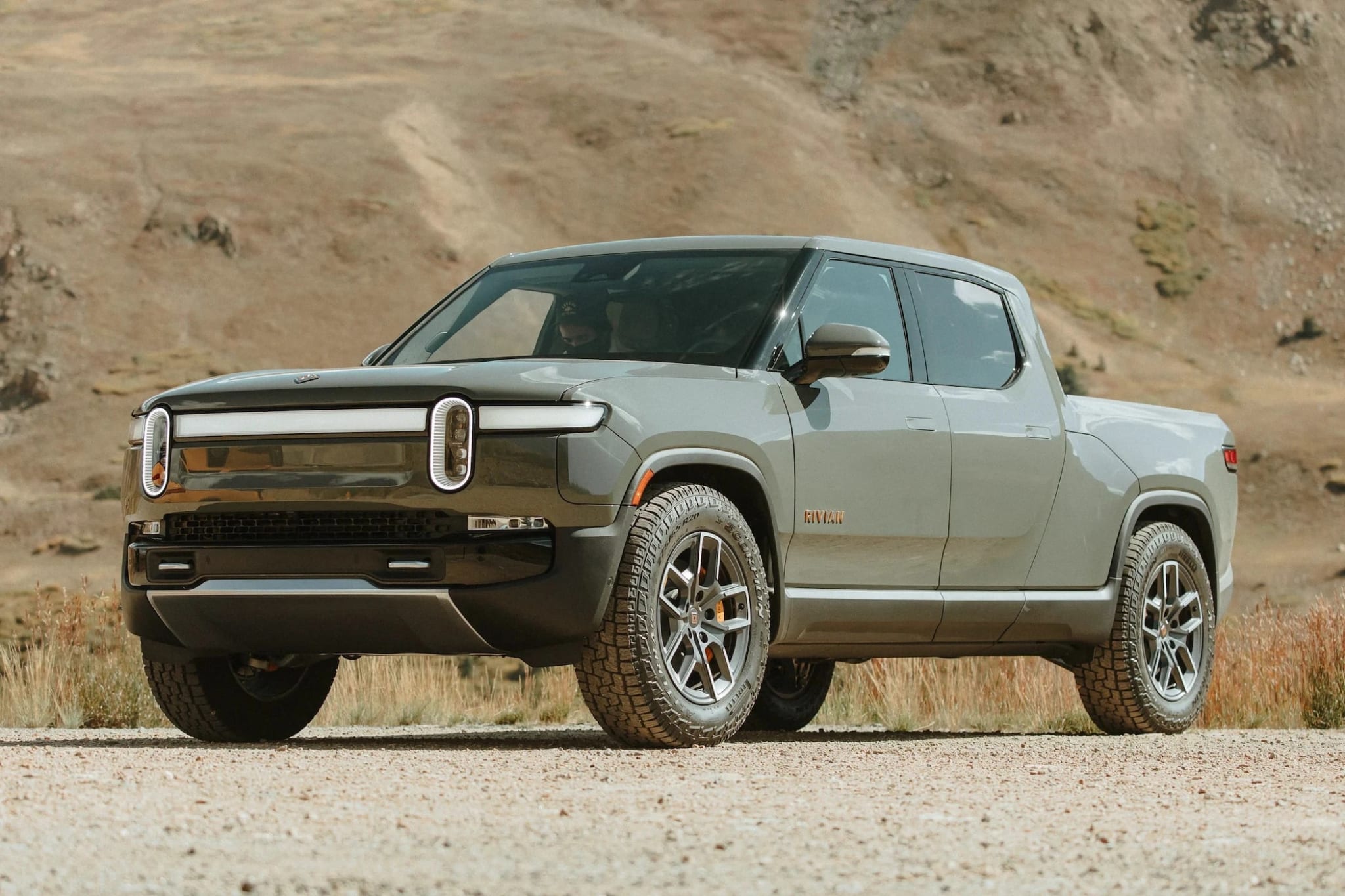 ريفيان R1T بيرفورمانس Dual-Motor دفع رباعي LP 5