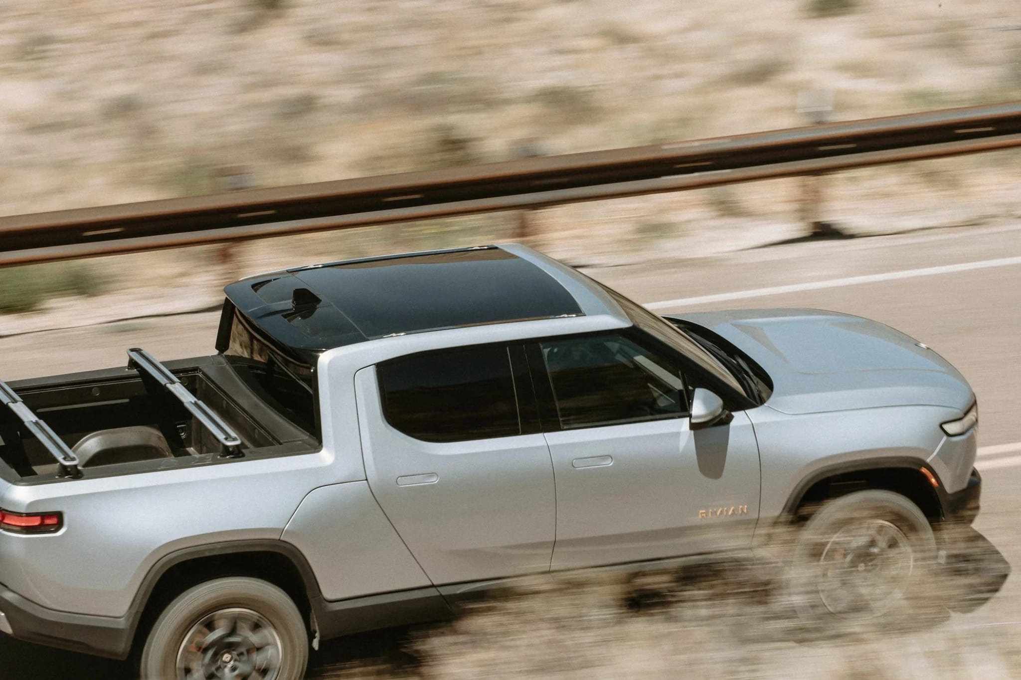 ريفيان R1T بيرفورمانس Dual-Motor دفع رباعي LP 1