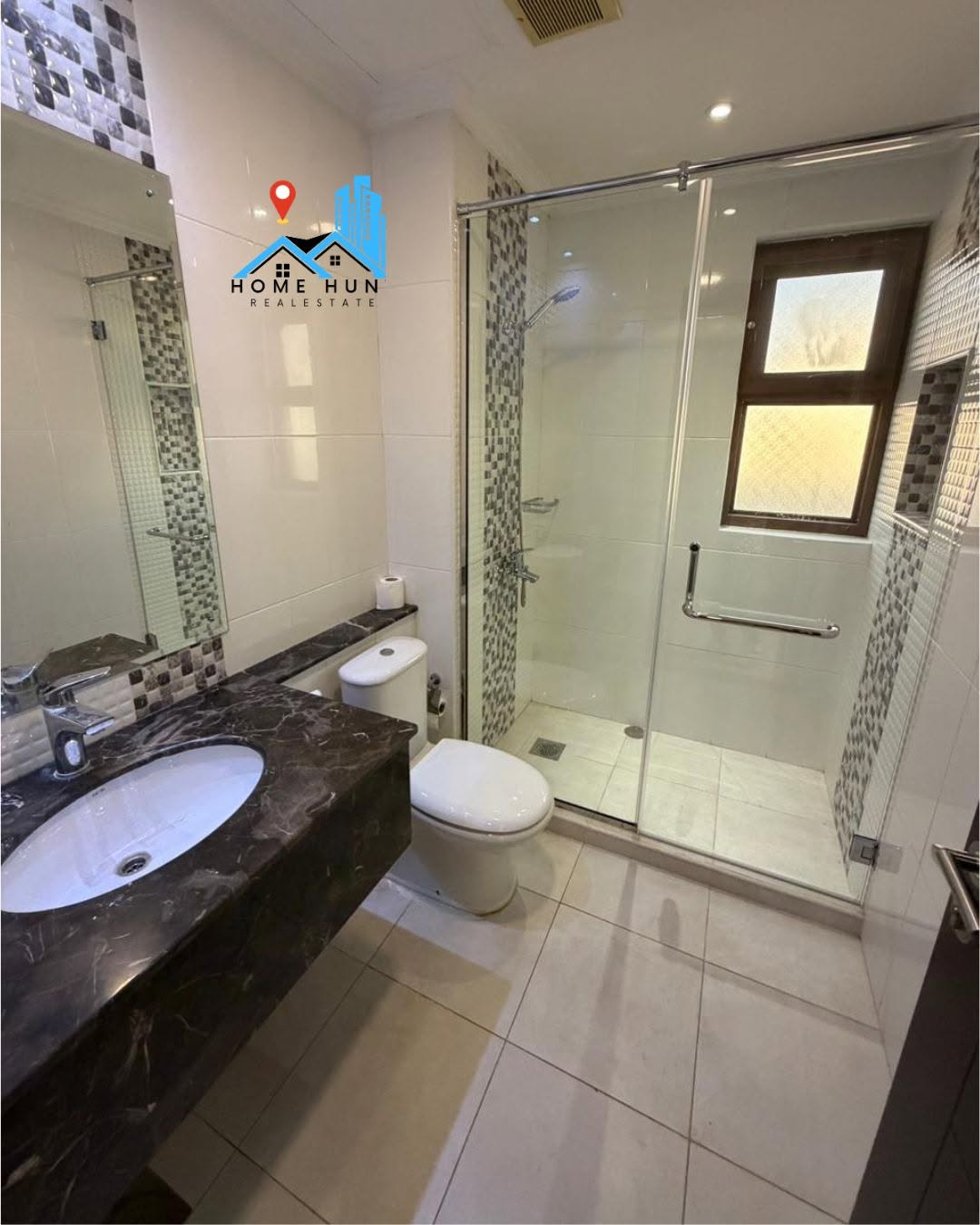 villa in Madinat Sultan Qaboos - 1