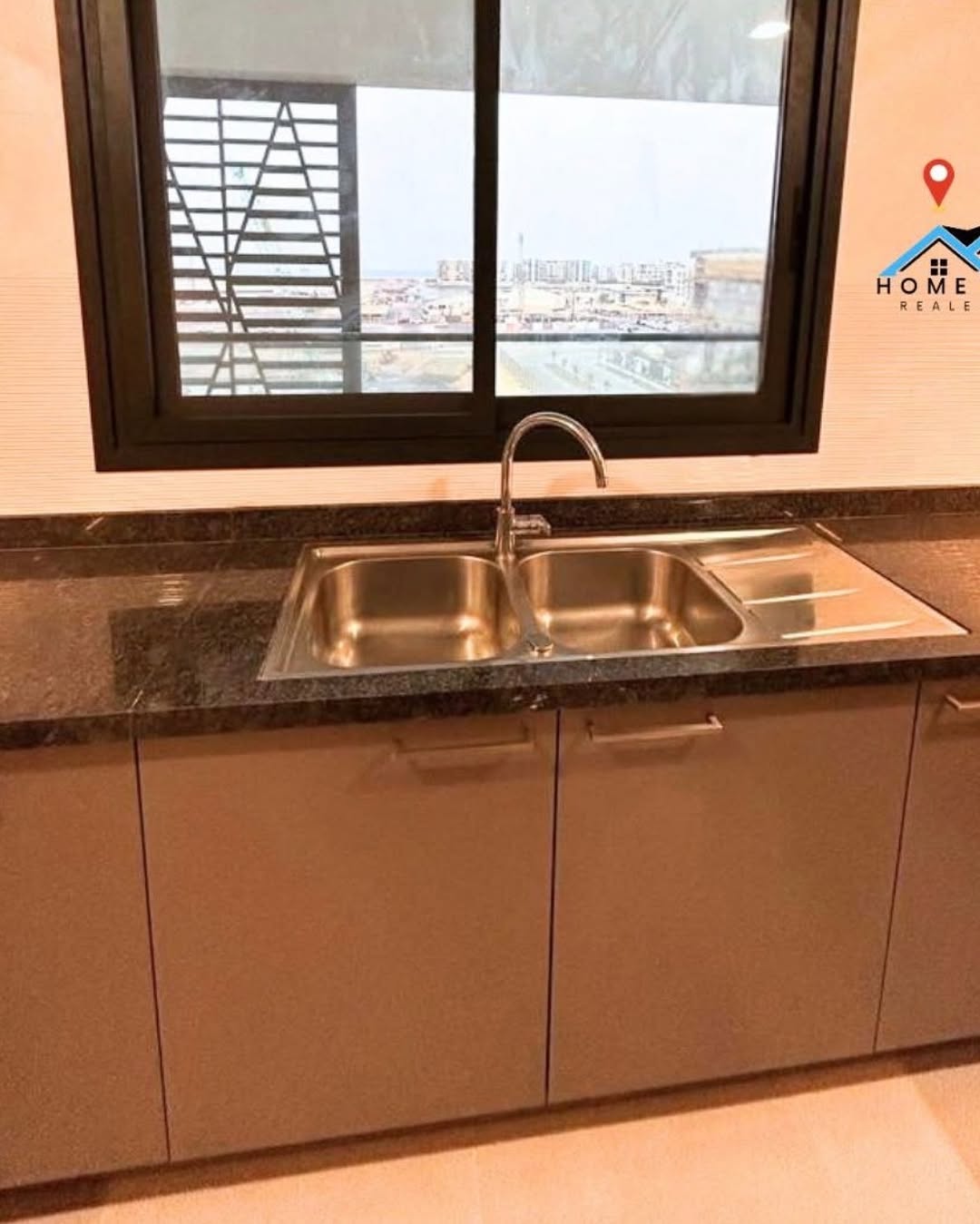 apartment in Al Mouj - 1