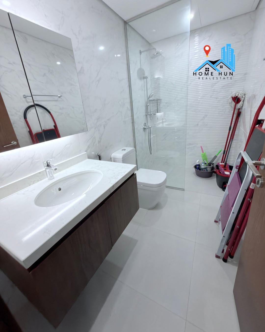 apartment in Al Mouj - 4