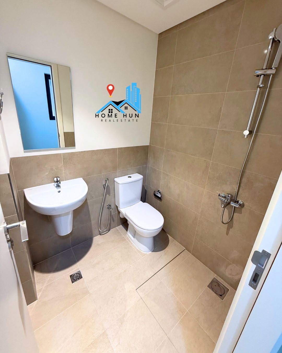 villa in Al Mouj - 4