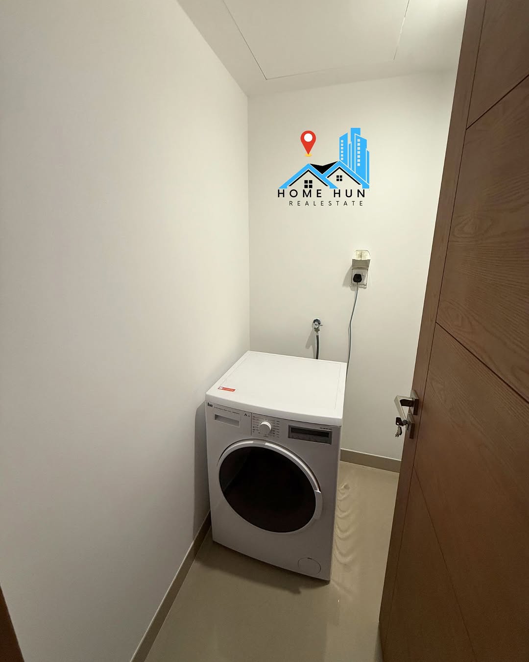 apartment in Ghubra - 1