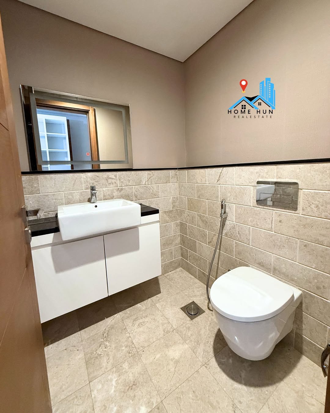 apartment in Ghubra - 3