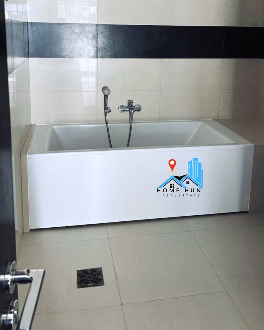 apartment in Al Mouj - 4