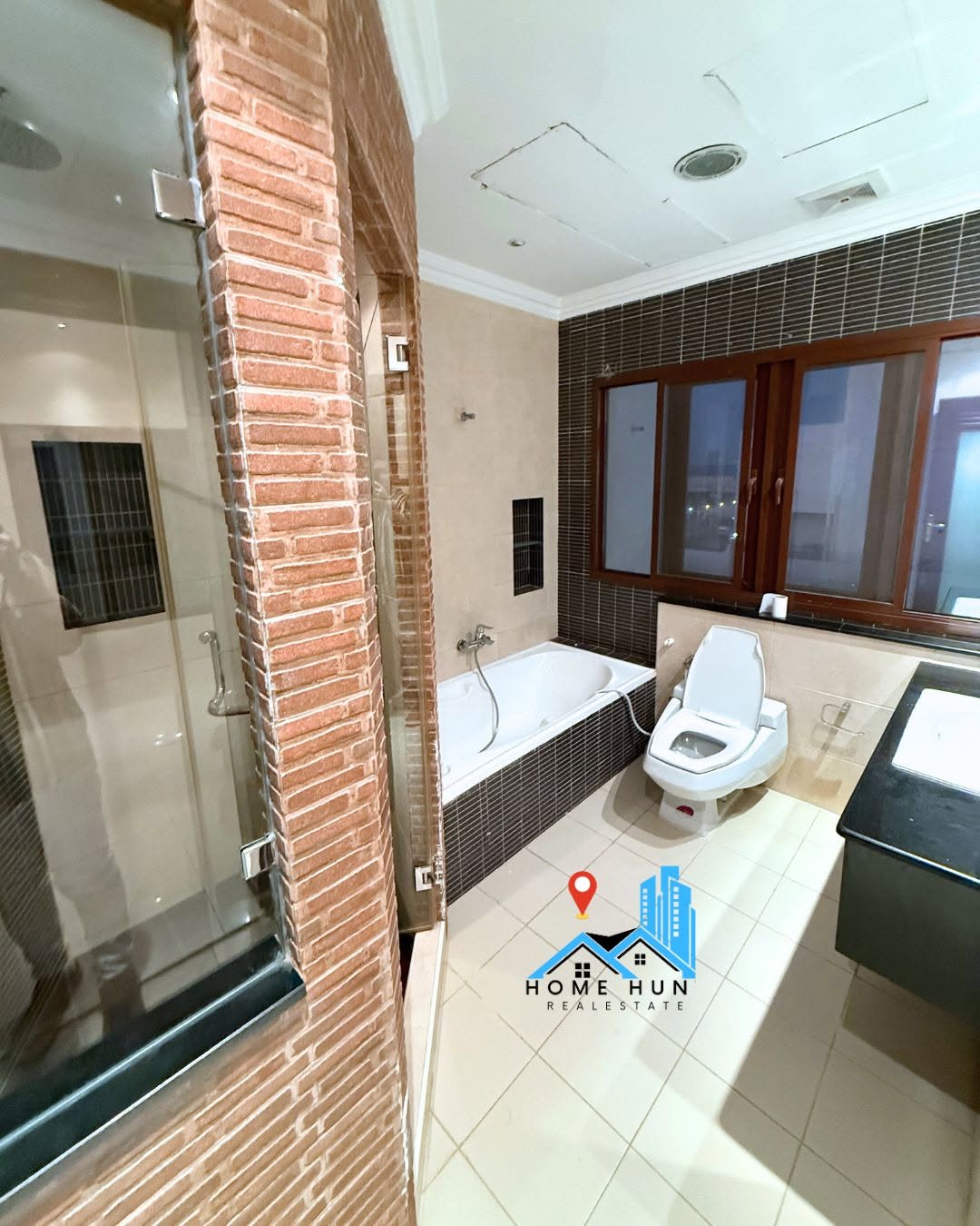 villa in Al Hayl North - 2