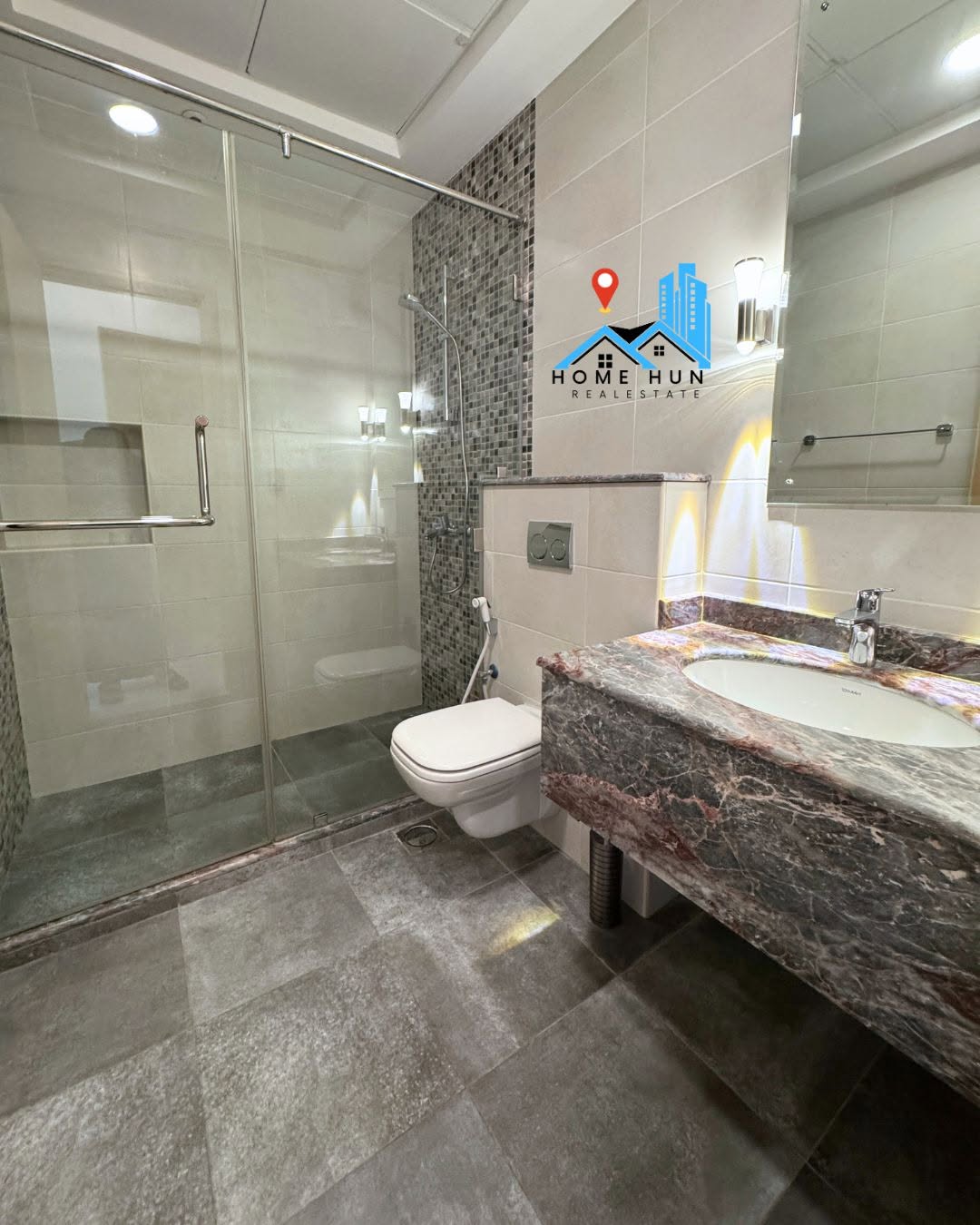 villa in Madinat Sultan Qaboos - 2