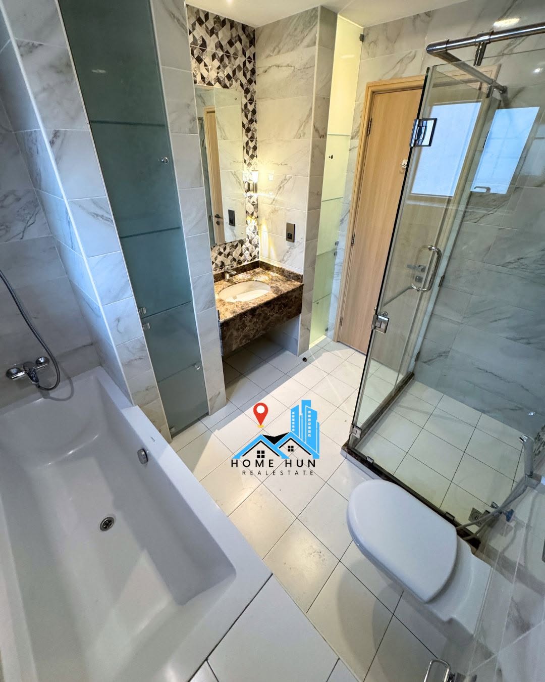 villa in Madinat Sultan Qaboos - 4