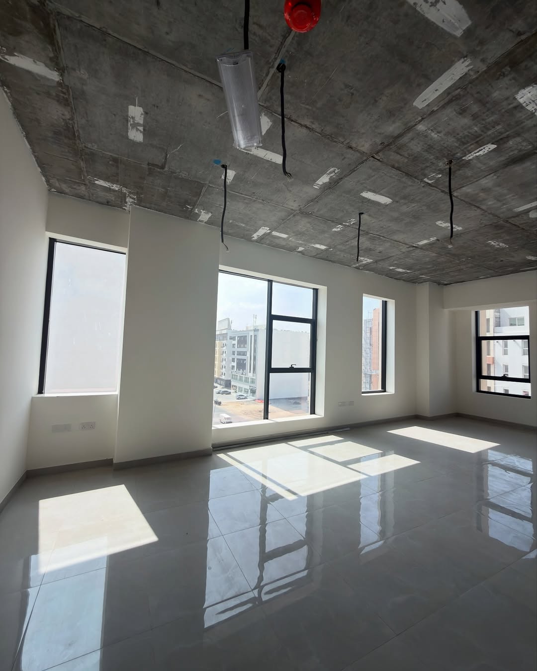 office in Al Khuwair - 2