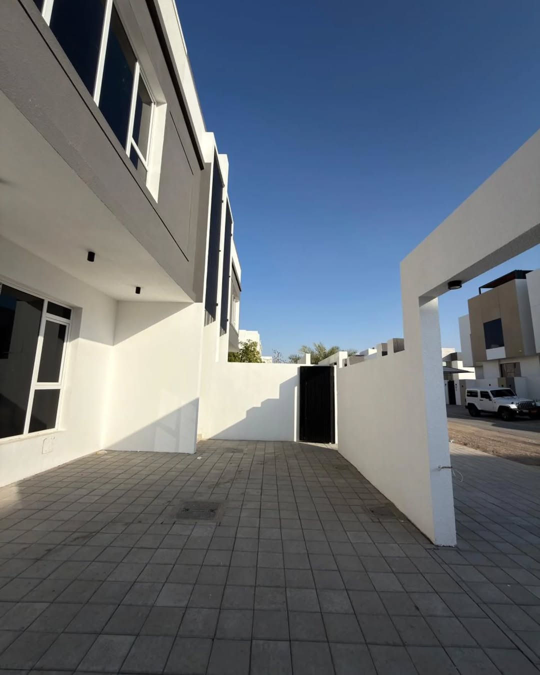 villa in Al Khoud - 1