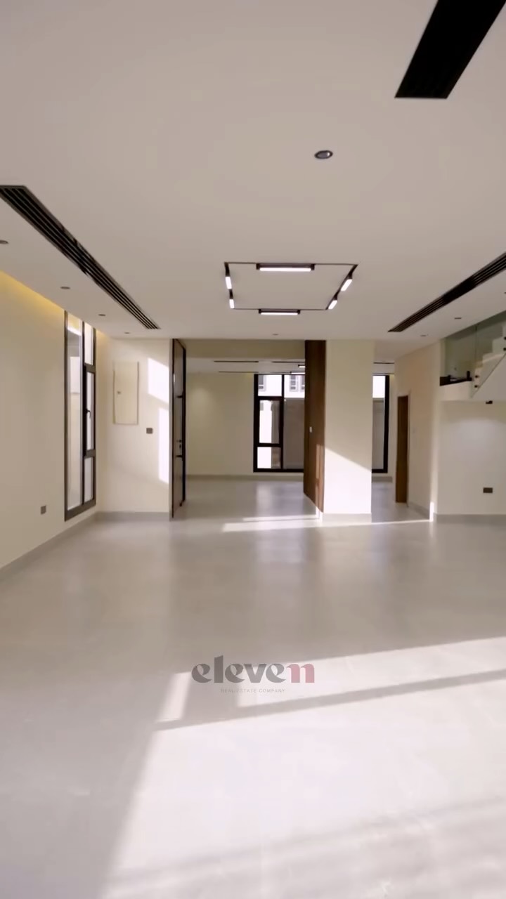 villa in Al Khoud - 1