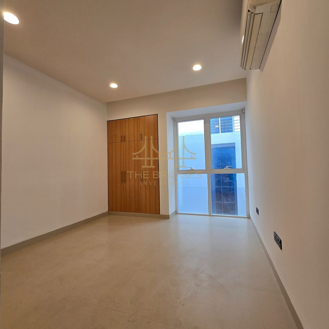 apartment in Al Khuwair - 2