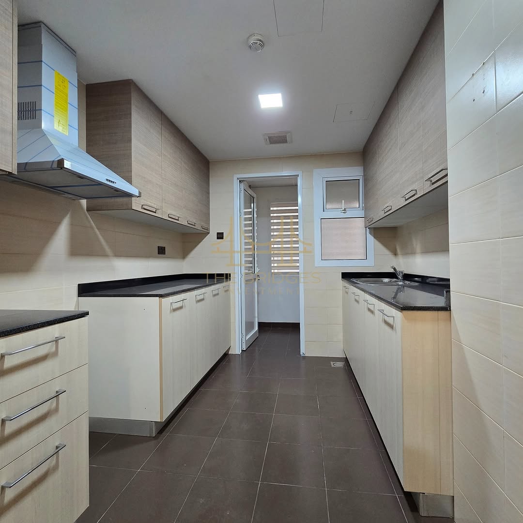 apartment in Al Khuwair - 3