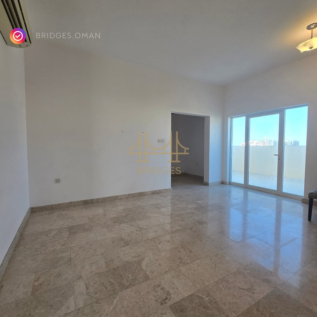 villa in Al Khuwair - 4