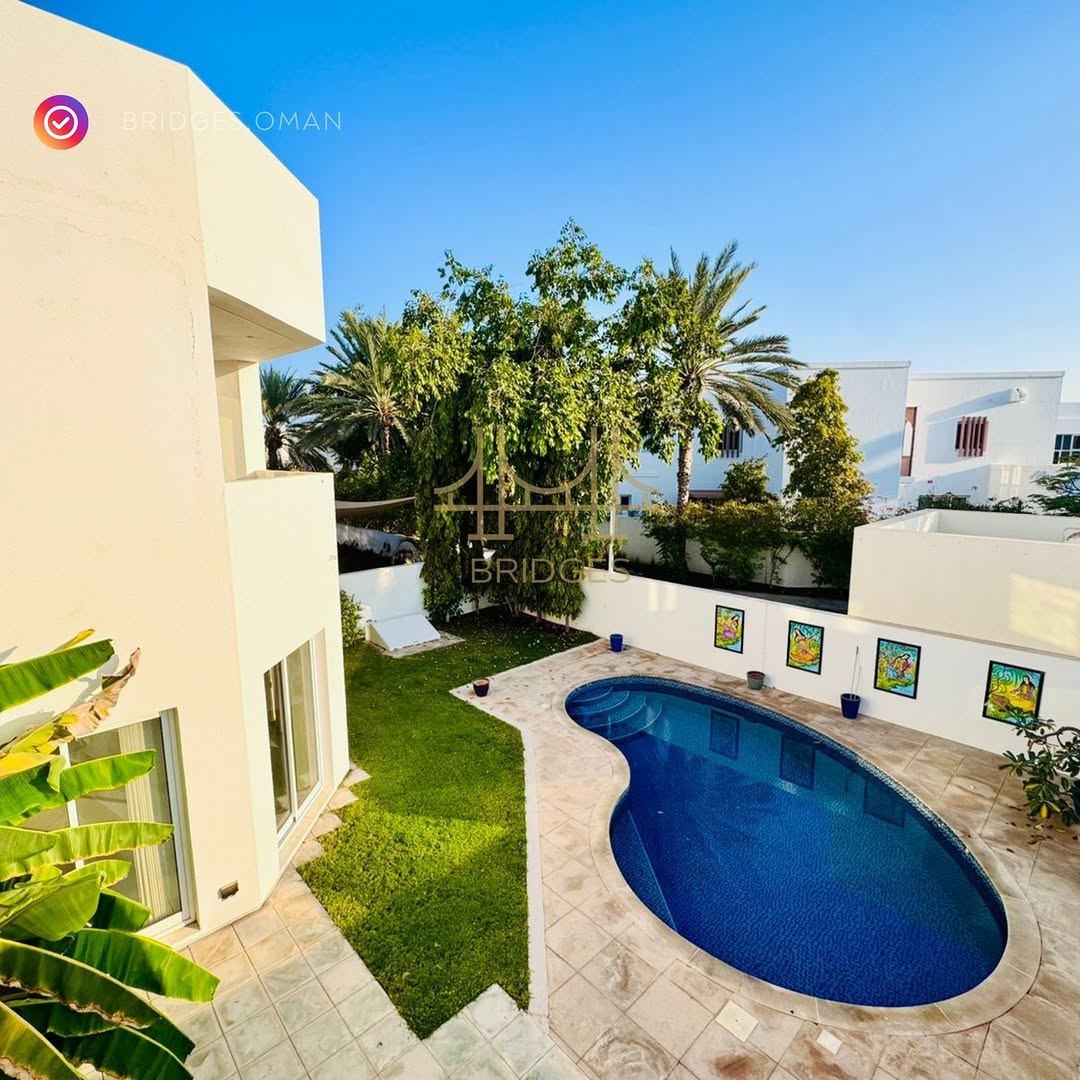 villa in Al Mouj - 1