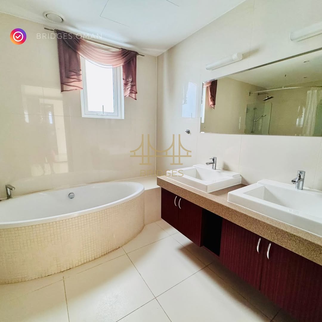 villa in Al Mouj - 3