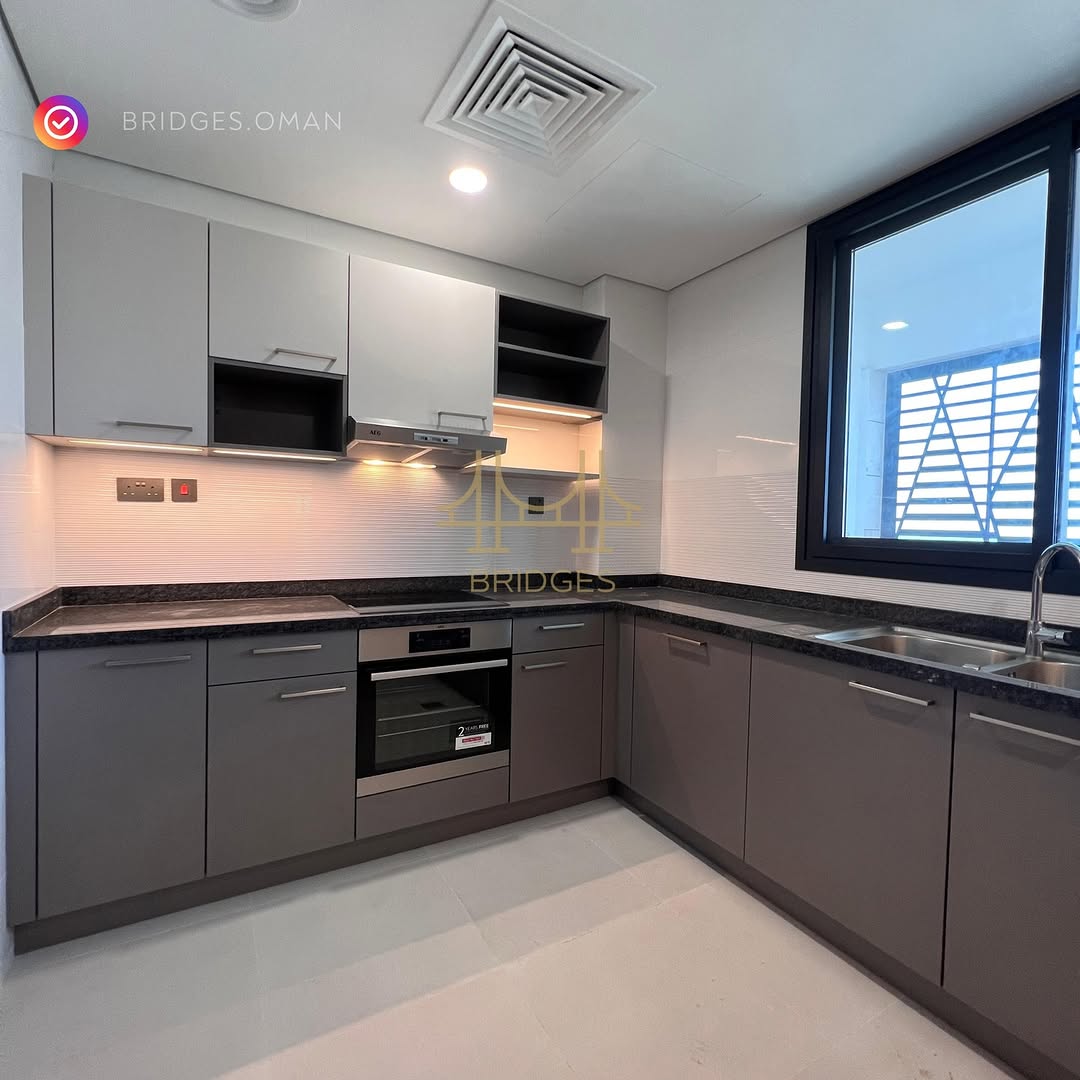 apartment in Al Mouj - 3