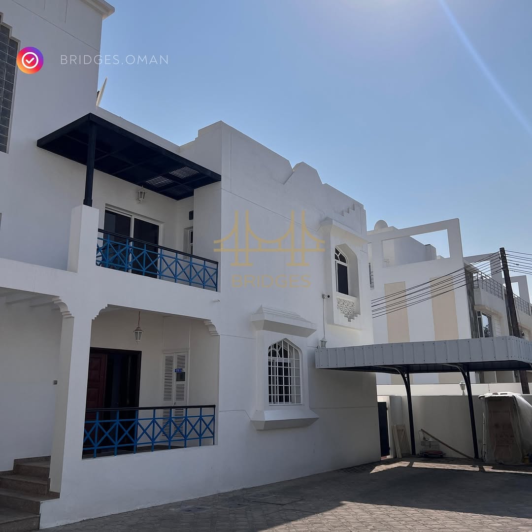 townhouse in Madinat Sultan Qaboos - 1