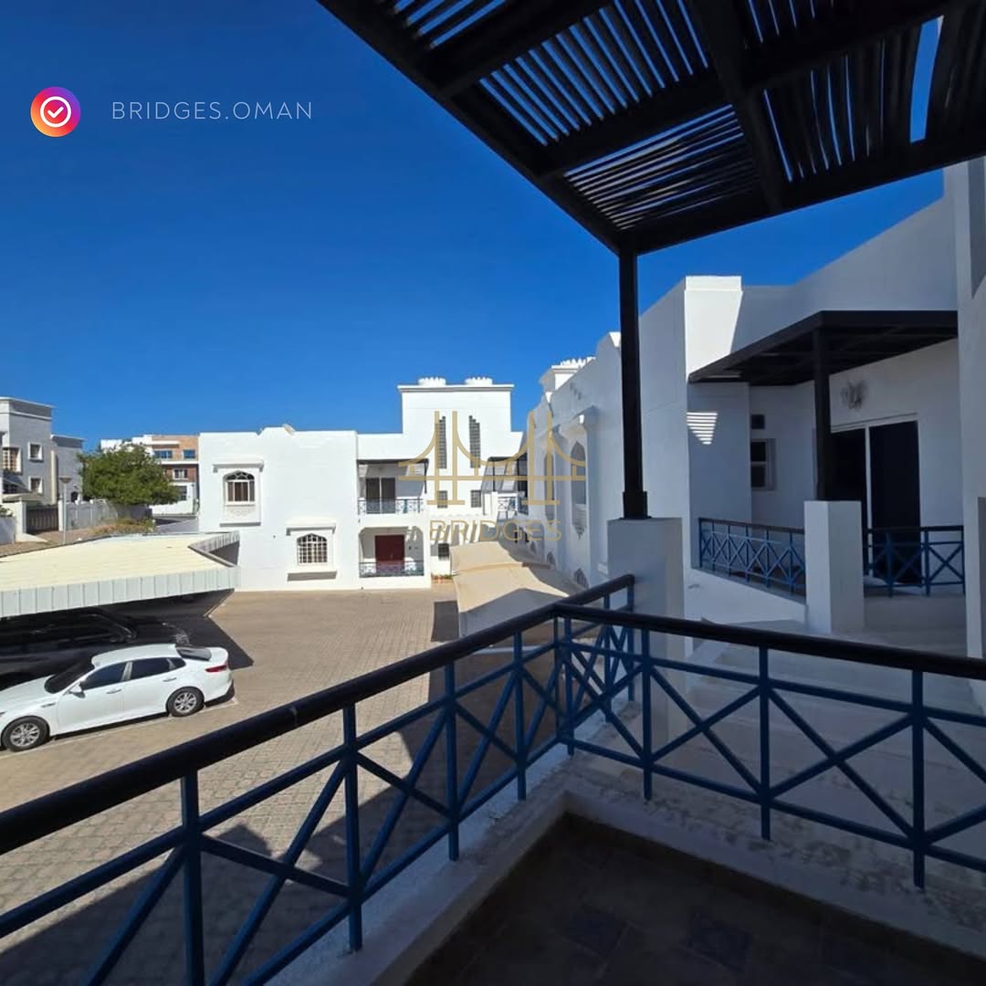 townhouse in Madinat Sultan Qaboos - 3